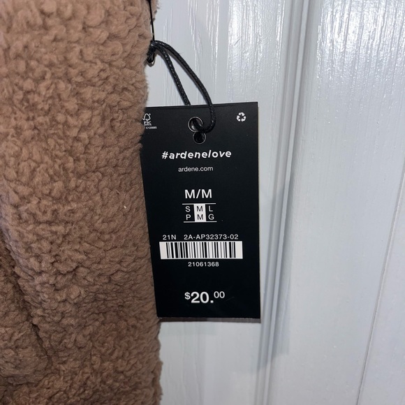 Sherpa Vest - Picture 3 of 3